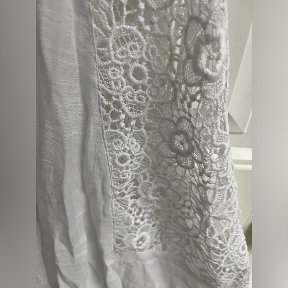Beach cover up - Picture 2 of 3